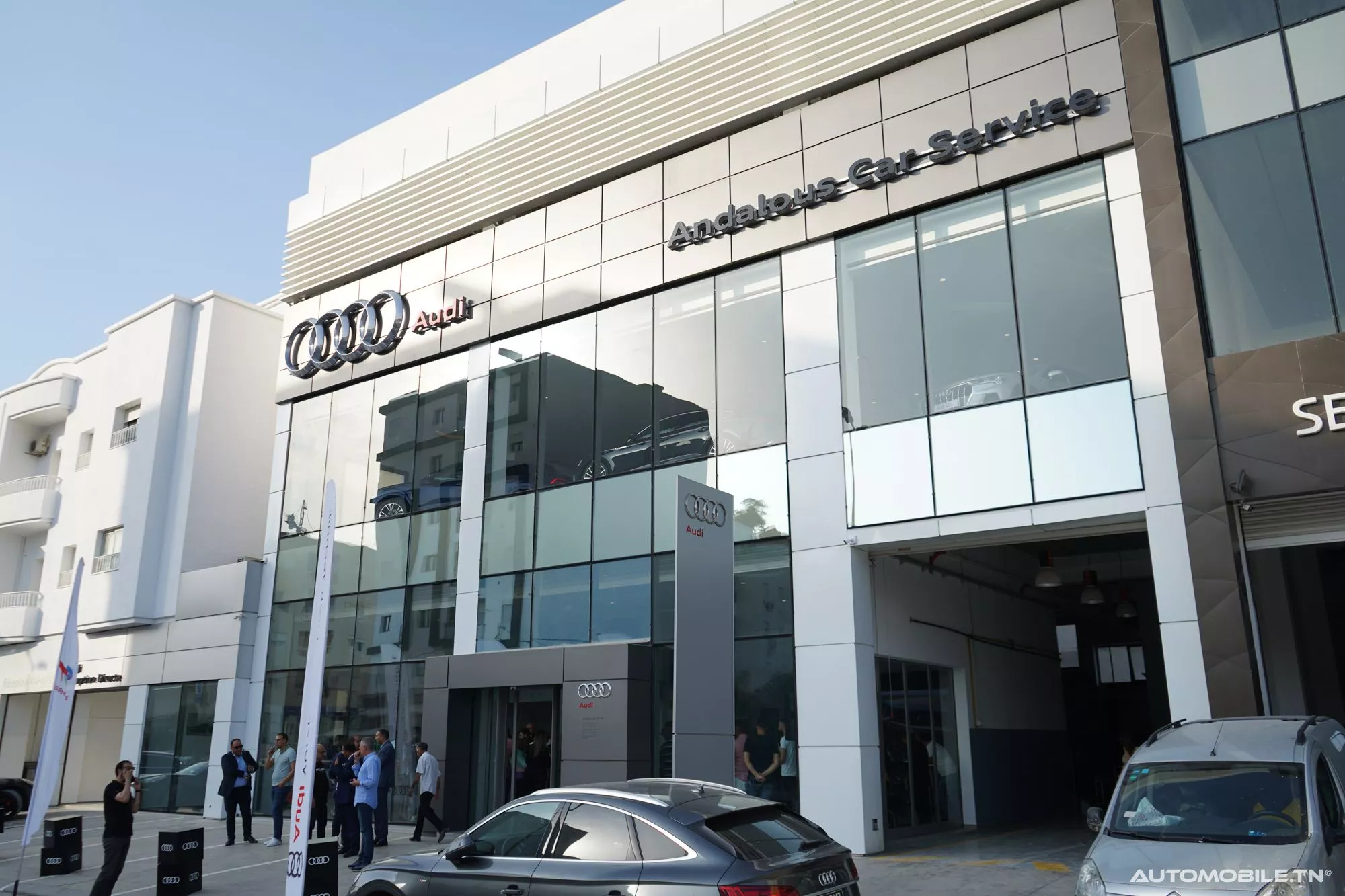 Andalous Car Service workshop interior
